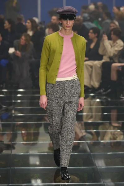 Look 26